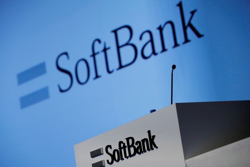 softbank-1687360690.jpeg