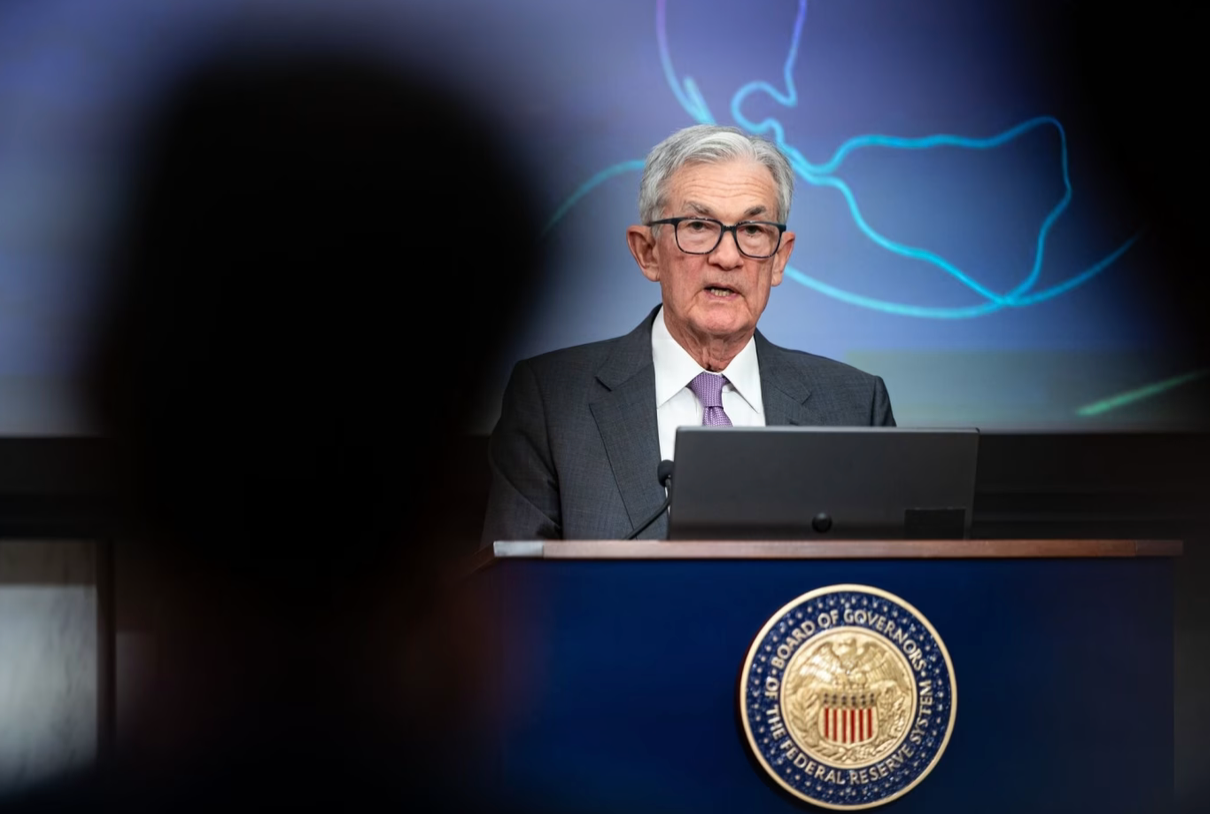 fed-giu-lai-suat-2025-1750295013.png