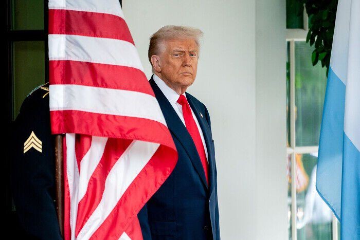 trump-cam-van-dau-an-1760499164.jpg