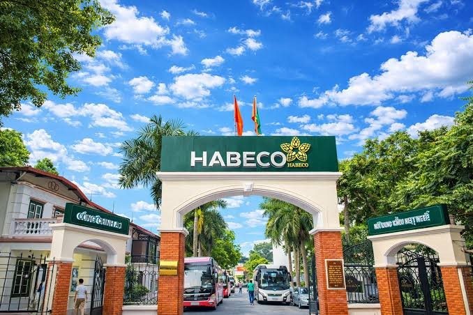 Công ty bia hơn 130 năm tuổi thu hàng chục tỷ đồng từ lãi tiền gửi, lợi nhuận quý II tăng 50%