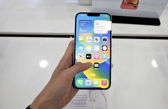 iPhone 14 giảm giá sâu sau 1 tuần lên kệ