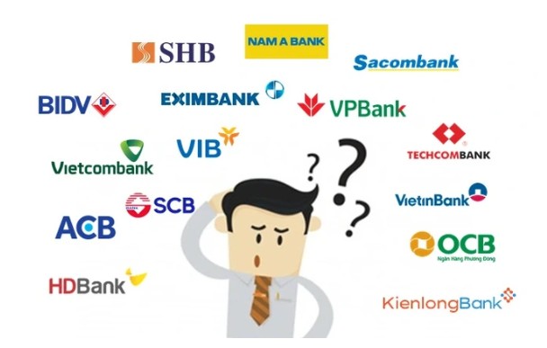 Người đi vay "khóc ròng" vì áp lực gia tăng lãi suất đè nặng