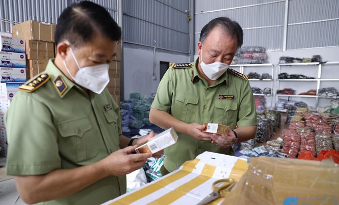 Hà Nội: Xử lý hơn 1.380 vụ hàng lậu, hàng giả trong tháng 4