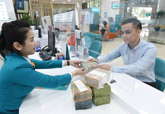 Sếp ngân hàng cam kết: Tuần tới đồng loạt giảm lãi suất cho vay