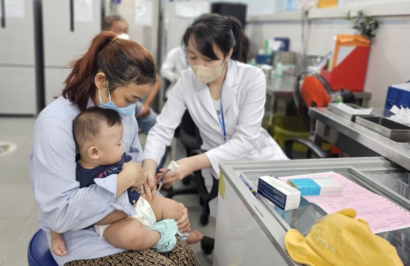 185.000 liều vaccine 5 trong 1 được phân bổ cho 49 tỉnh, thành phố