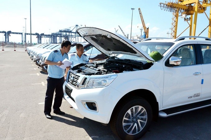Việt Nam nhập khẩu hơn 7.400 xe ô tô trong tháng 9