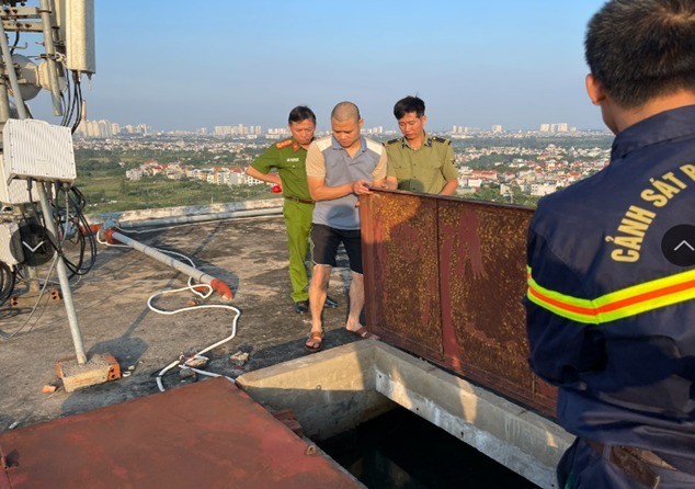 Công an thành phố Hà Nội kiểm tra nguồn nước PCCC tại khu đô thị Thanh Hà