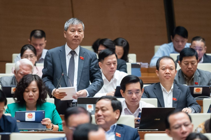 Đại biểu Quốc hội đề nghị bỏ giấy chuyển viện: Bộ trưởng Bộ Y tế nói gì?