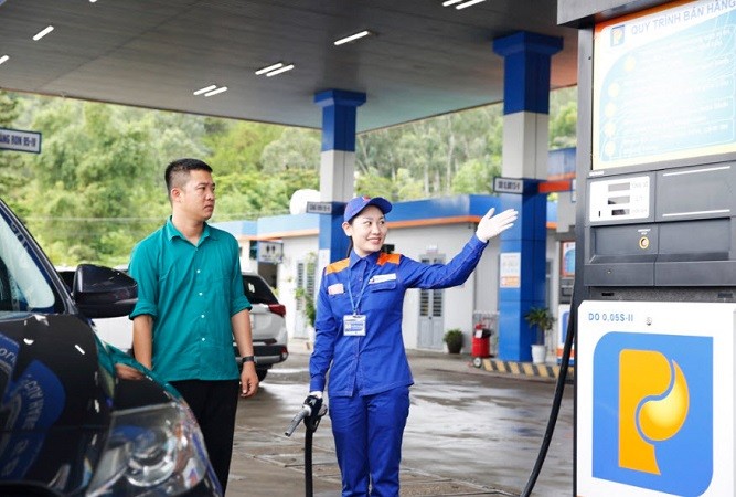 Xử lý nghiêm các cửa hàng xăng dầu không xuất hóa đơn điện tử