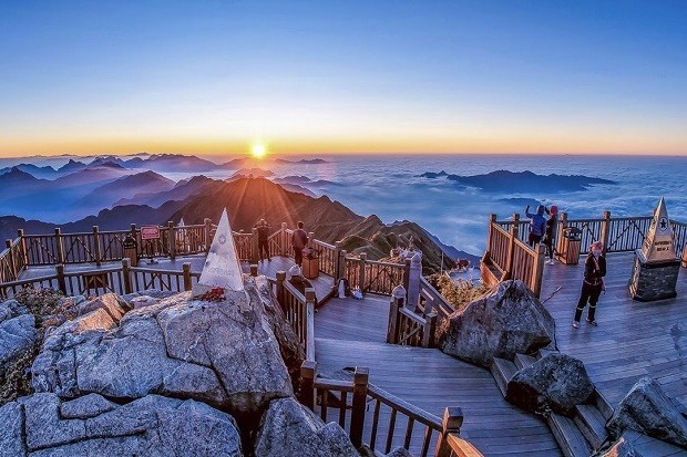 Nhiều tour du lịch miền Bắc "ấm lên" dịp Tết Dương lịch 2024