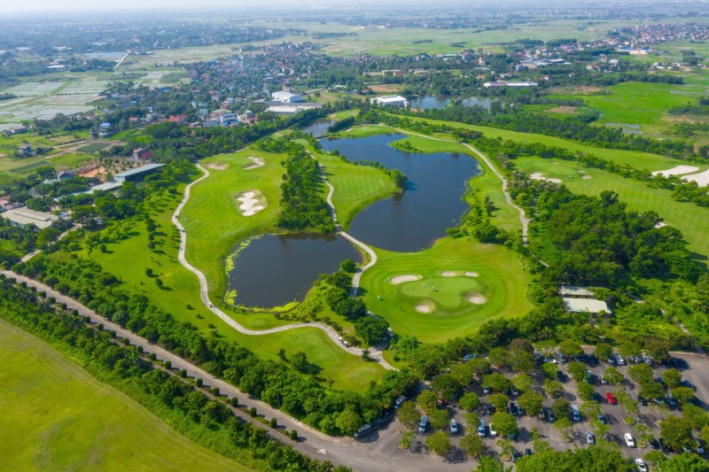 Sân golf Minh Trí bị xử phạt hơn 345 triệu đồng vì không có giấy phép môi trường