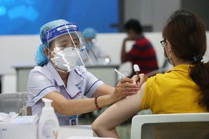 Bộ Y tế yêu cầu tăng cường quản lý tiêm chủng, hậu kiểm chất lượng vaccine