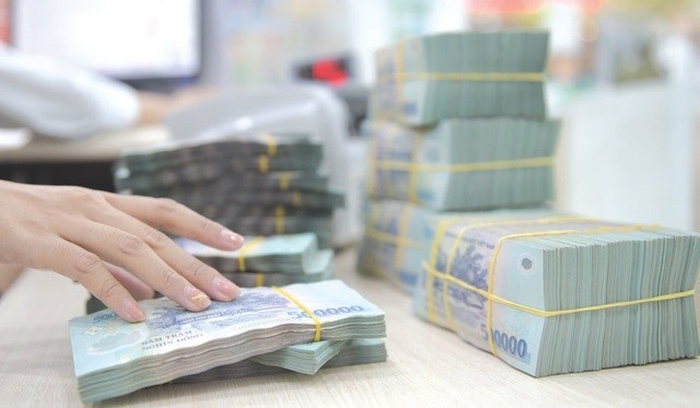 Thủ tướng yêu cầu NHNN điều hành tăng trưởng tín dụng, giảm lãi suất cho vay