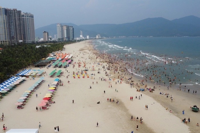 Du lịch Đà Nẵng và Khánh Hòa: Mỗi tỉnh thu hơn 1.300 tỷ trong 5 ngày lễ