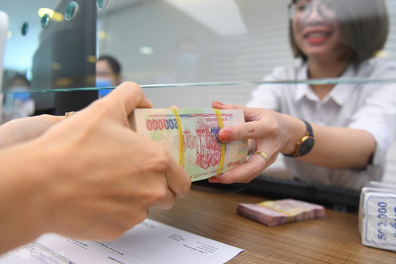 Lãi suất ngân hàng "nóng hổi": Gửi tiền ở đâu sinh lời cao nhất?