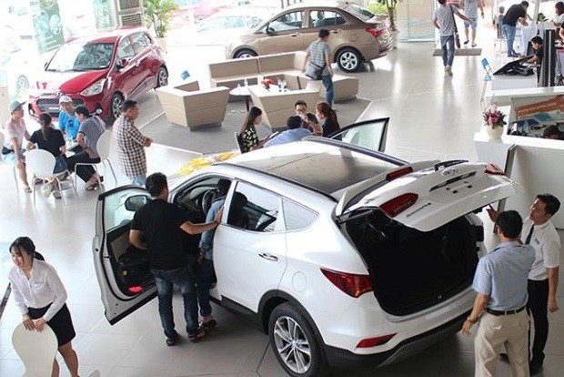 Bộ Tài chính đề xuất không giảm 50% lệ phí trước bạ với ô tô lắp ráp trong nước