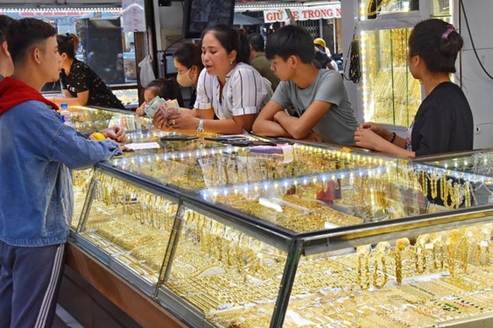 Giá vàng và ngoại tệ ngày 5/8: Vàng tiếp tục tăng, USD giảm mạnh