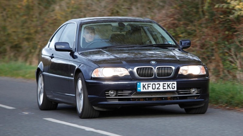 BMW tiếp tục triệu hồi hơn 1,3 triệu xe do lỗi túi khí