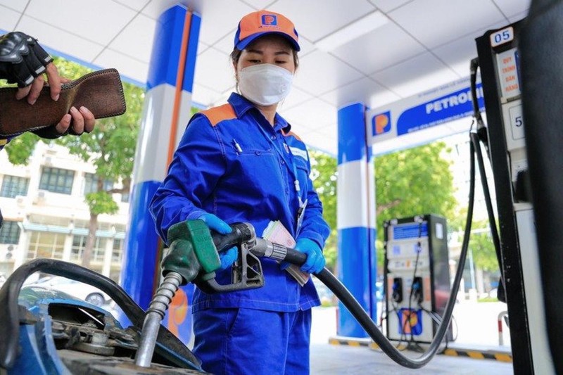 Dự báo giá xăng ngày 26/12: Đảo chiều giảm