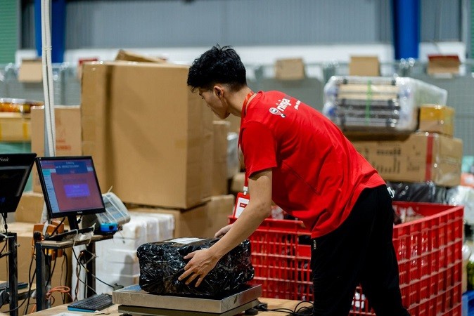 Triển khai thu thuế VAT với hàng hóa nhập khẩu giá trị thấp từ ngày 18/2