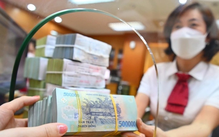 Các ngân hàng bắt đầu cuộc đua giảm lãi suất