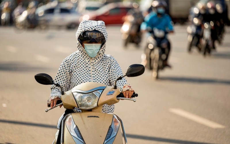 Nắng nóng xuất hiện trên cả nước, cảnh báo tiêu thụ điện tăng cao