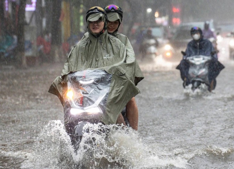 Đón không khí lạnh, miền Trung kết thúc nắng nóng, miền Bắc mưa to