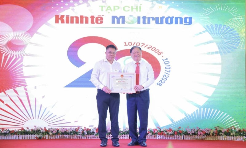 Tạp chí Kinh tế Môi trường nhận Bằng khen của Liên Hiệp hội Việt Nam