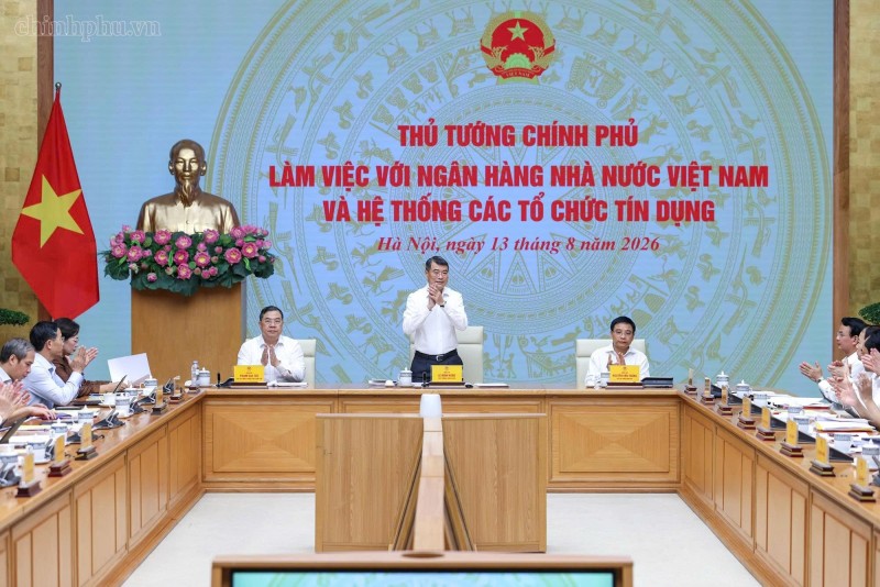 Thủ tướng yêu cầu NHNN xác định “điểm cân bằng” giữa yêu cầu kiểm soát lạm phát và hỗ trợ tăng trưởng