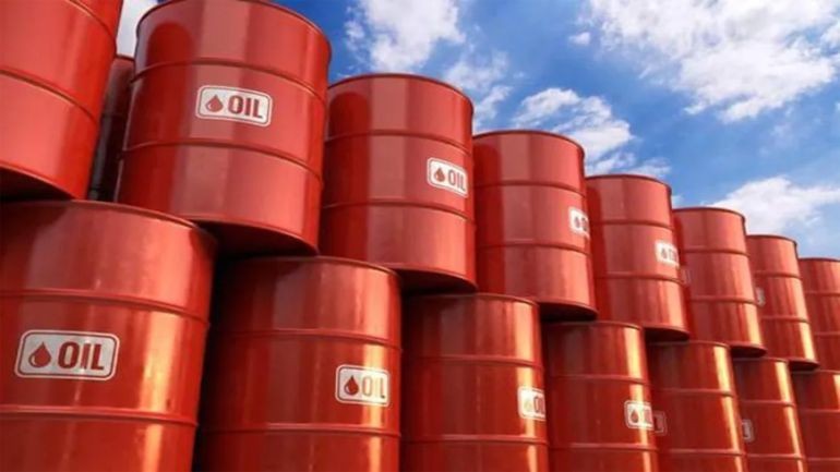 Giá dầu tăng sau khi OPEC+ thắt chặt nguồn cung toàn cầu