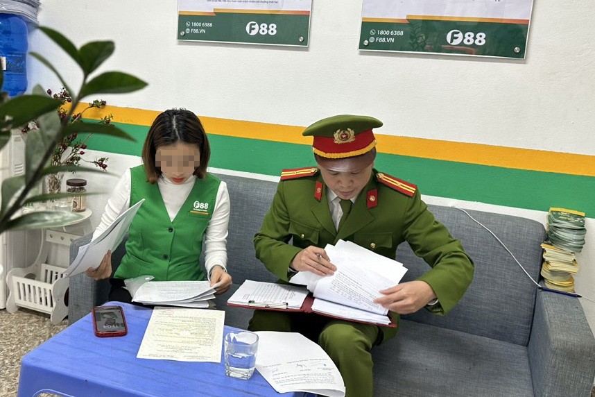 Những lùm xùm liên tiếp của “ông lớn” cầm đồ F88