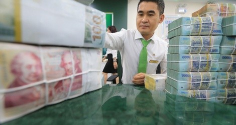 Chính phủ yêu cầu tập trung xử lý các ngân hàng yếu kém