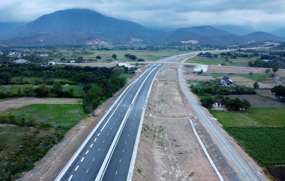 Năm 2025: Tập trung toàn lực để hoàn thành cao tốc Bắc - Nam