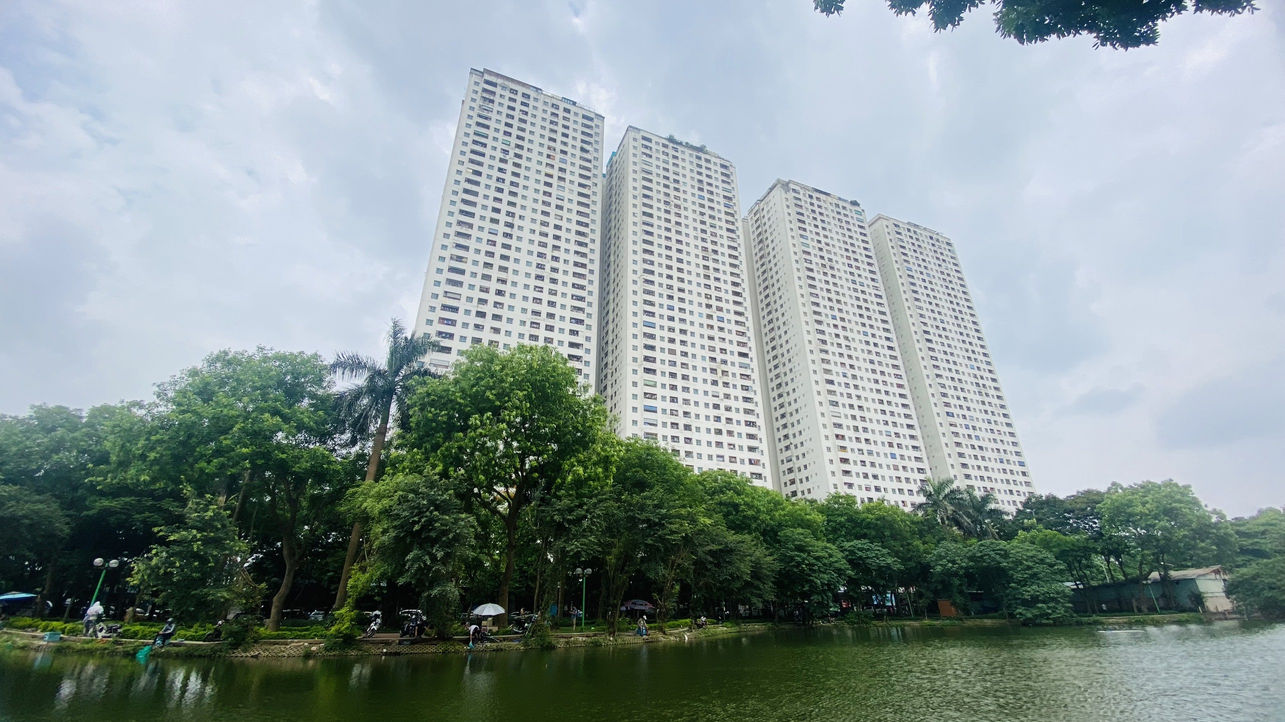 Hà Nội: 62.000 căn chung cư chưa được cấp sổ đỏ