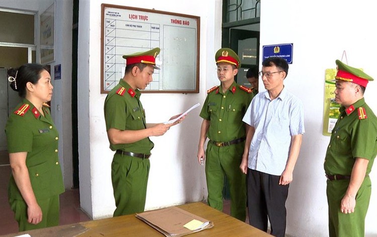 Chủ tịch và giám đốc bị bắt, loạt DN cắt hợp đồng với Liên minh Môi trường và Xây dựng