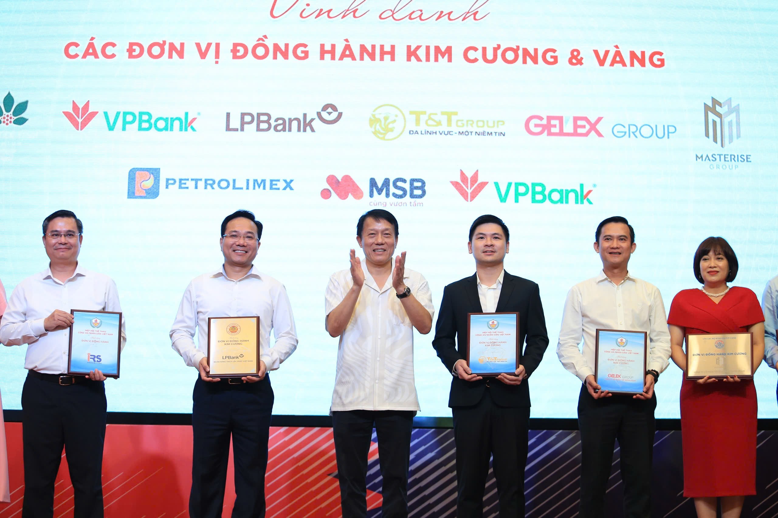 Tập đoàn T&T Group được vinh danh vì những đóng góp cho thể thao CAND