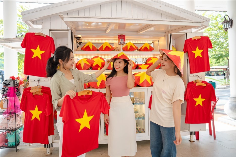 Đà Nẵng: Ba Na Hills sáng tạo nhiều món ăn mang hình cờ Tổ quốc dịp 2/9