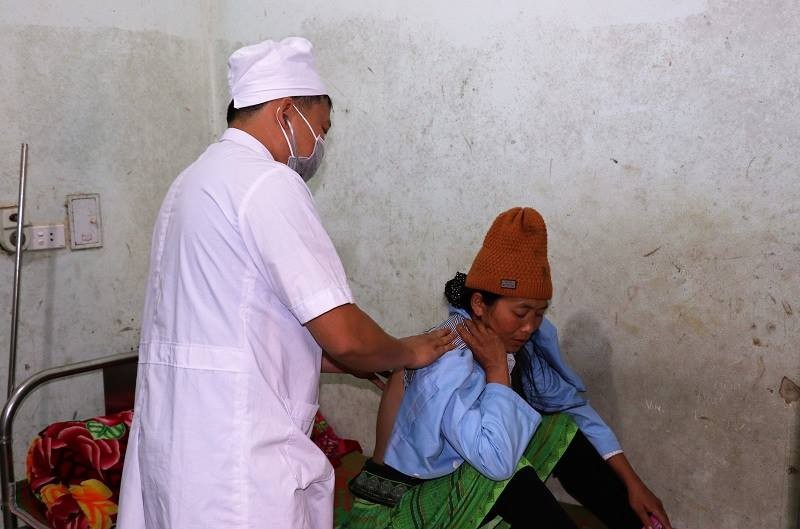 Lào Cai tiếp tục thực hiện hiệu quả chính sách hỗ trợ khám, chữa bệnh cho người nghèo và đồng bào dân tộc thiểu số vùng khó khăn