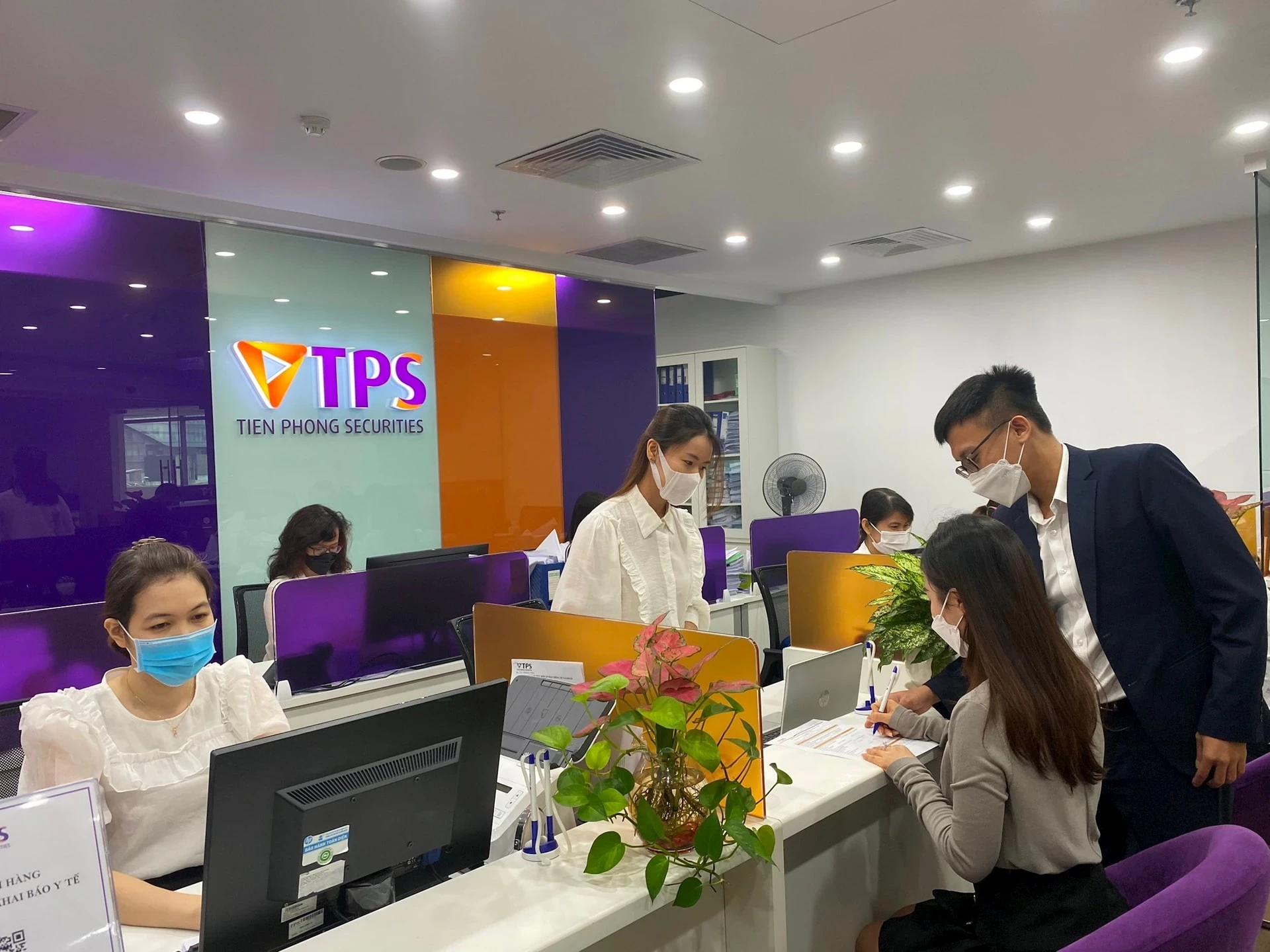 Chứng khoán Tiên Phong (TPS): Tiền mặt giảm 85%, khoản phải thu tăng gấp 28 lần