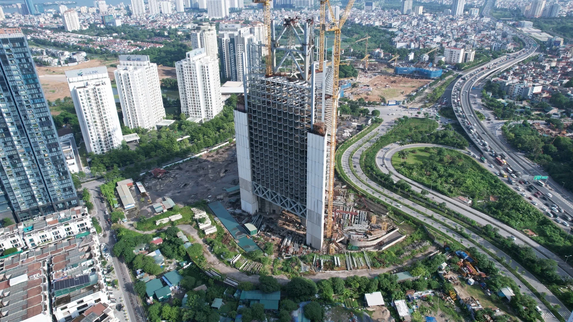 Cận cảnh tòa tháp 400 triệu USD VietinBank Tower trước ngày về tay chủ mới