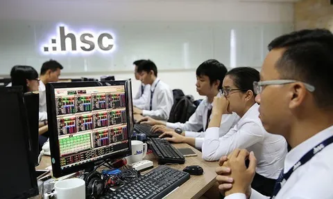 HSC chốt danh sách cổ đông để chào bán gần 360 triệu cổ phiếu
