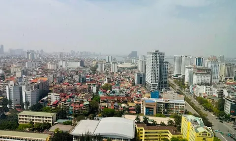 Trái chiều diễn biến chung cư – đất nền