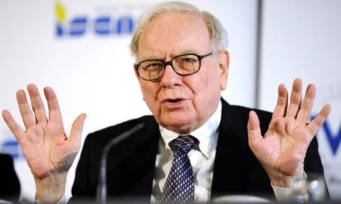 Lời cảnh báo của huyền thoại Warren Buffett về nền kinh tế Mỹ