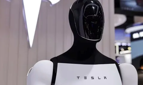 ELon Musk thông báo quan trọng sau khi nhận 1.000 tỷ USD