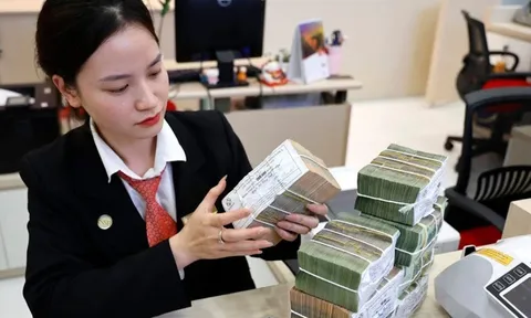 Lãi suất lên cao nhất ba năm: 'Không hoàn toàn mang sắc thái tiêu cực'