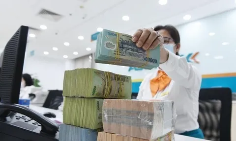 Ngân hàng đồng loạt nâng lãi suất tiền gửi, liên tiếp xuất hiện các mức từ 8 - 8,5%/năm