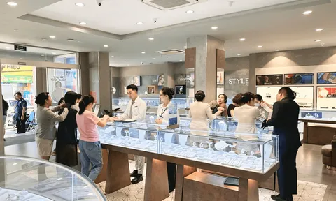 Doanh thu quý II tăng 12%, PNJ tiếp tục mở rộng tệp khách hàng