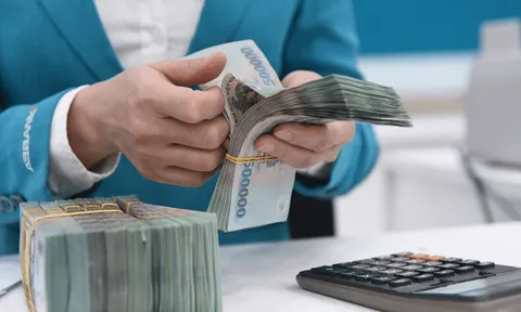 NHNN bơm ròng hơn 34.000 tỷ đồng, lãi suất liên ngân hàng biến động mạnh