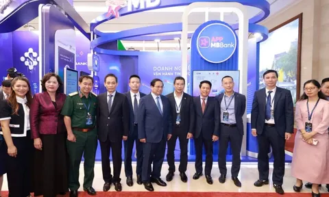 MB đón Thủ tướng tham quan không gian công nghệ trong Sự kiện Chuyển đổi số 2025