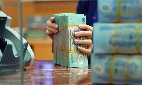 Tín dụng duy trì đà tích cực, tỷ giá chịu áp lực điều chỉnh